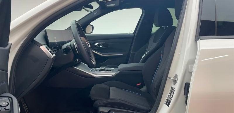 BMW Serie 3 320i MSport Touring auto Adaptive LED Head-Up Camera