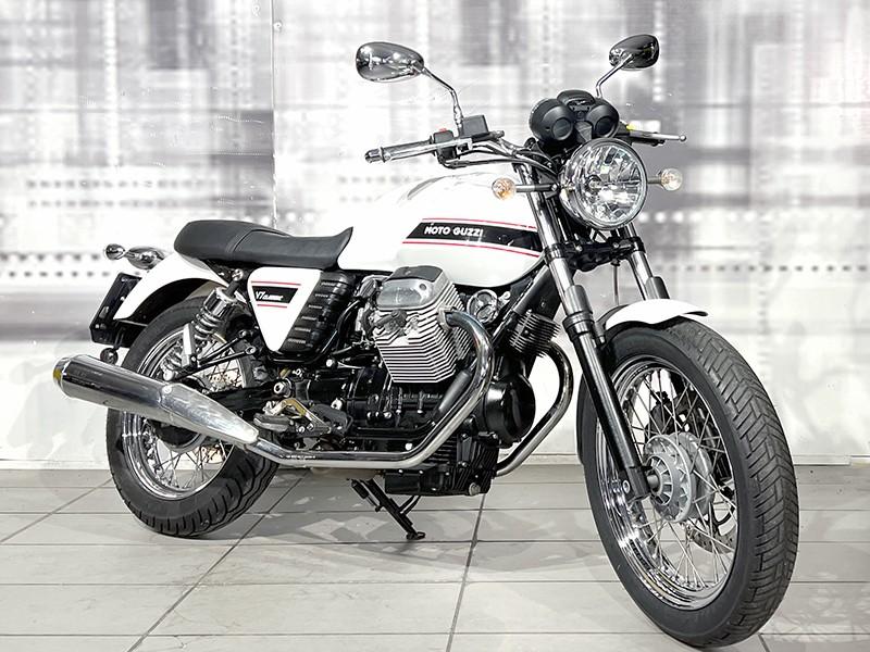 Moto Guzzi V7 Classic 750