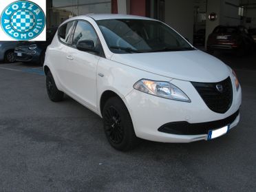 Lancia Ypsilon 0.9 TwinAir 85 CV 5 porte Metano Ecochic Silver