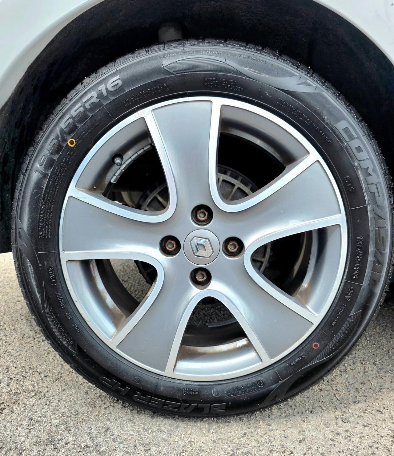 Renault Clio 1.5 dCi 90CV Costume National