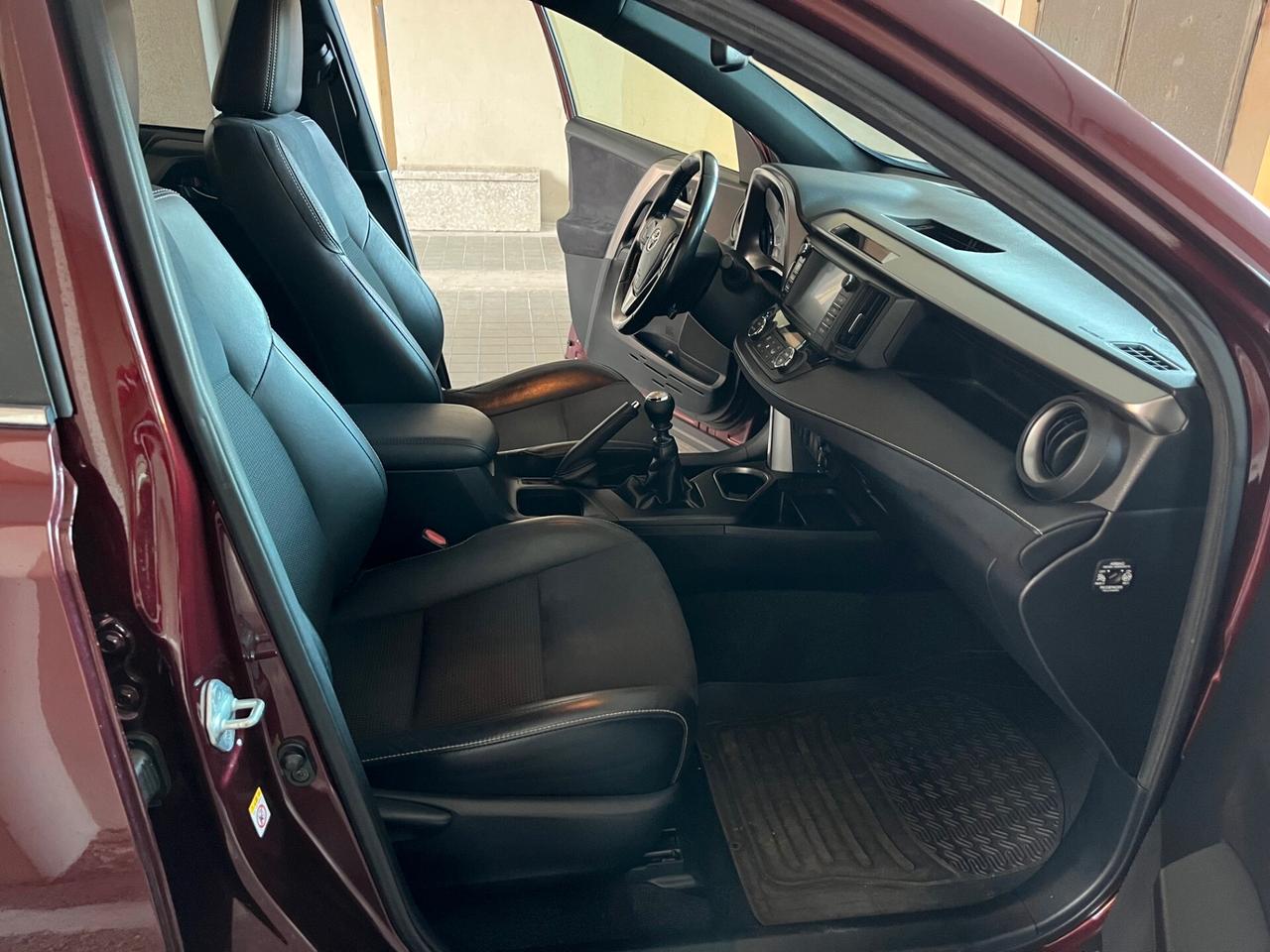 Toyota RAV 4 RAV4 2.0 D-4D 2WD Style