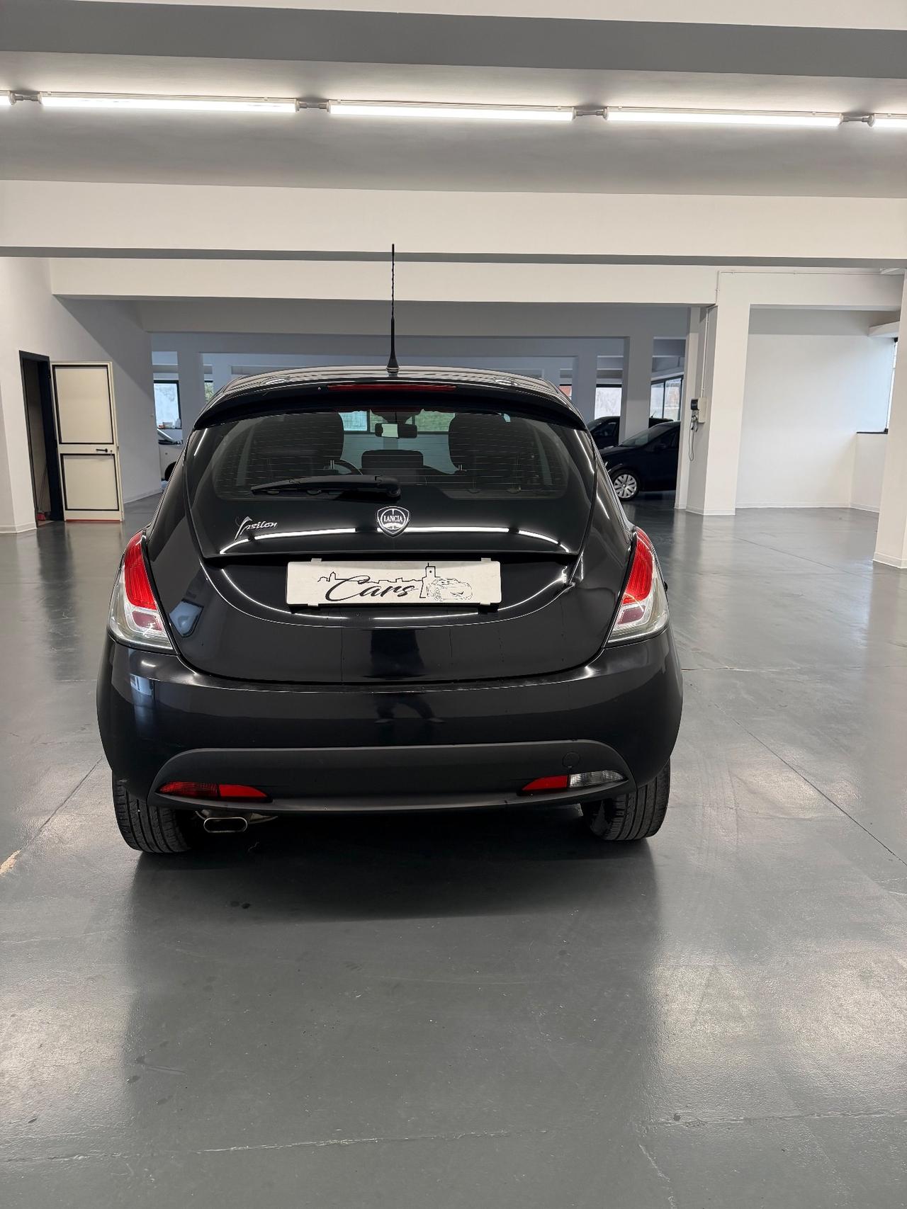 Lancia Ypsilon 1.2 69 CV 5 porte