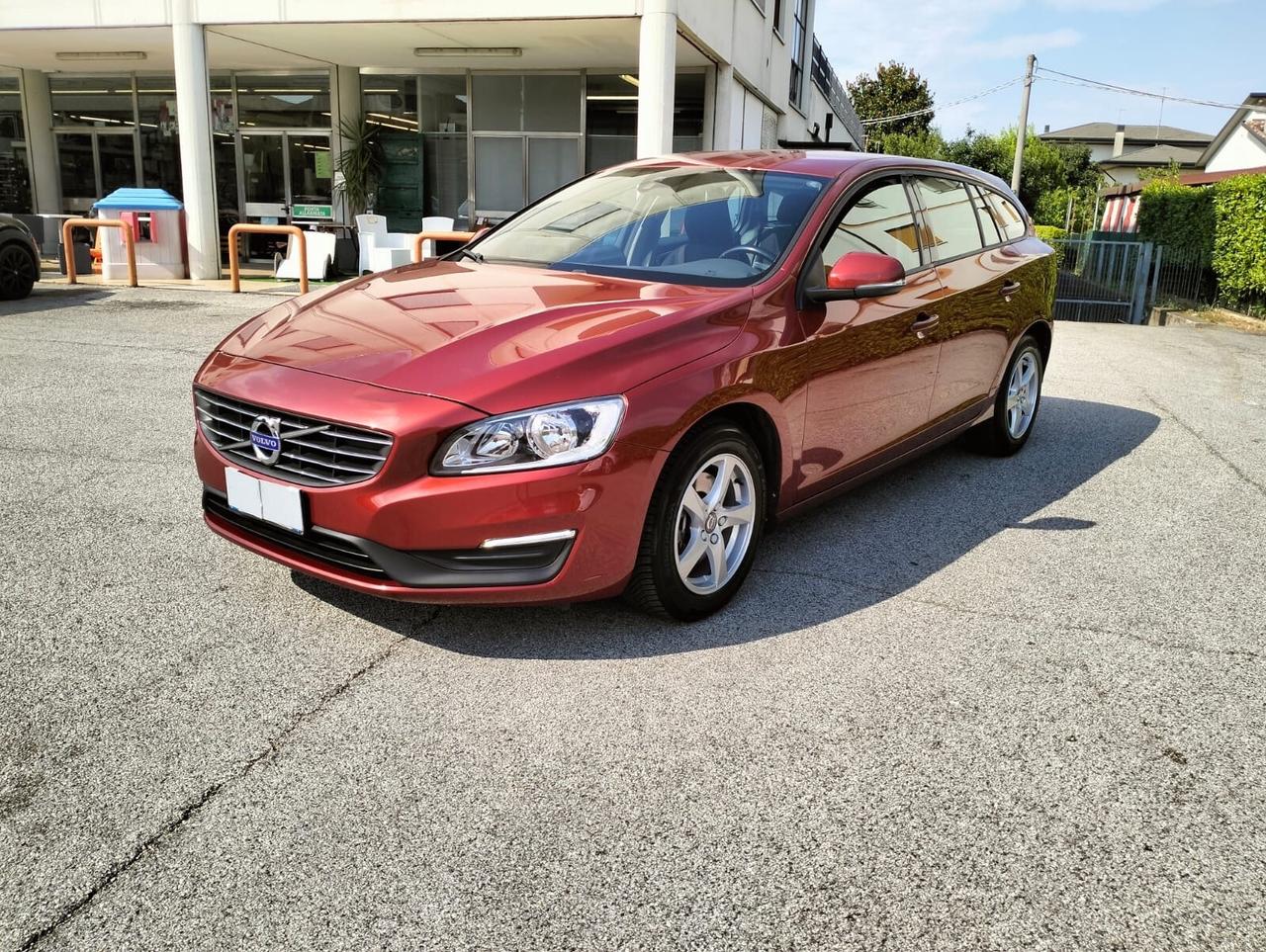 Volvo V60 D2 Geartronic R-design KM 90.000