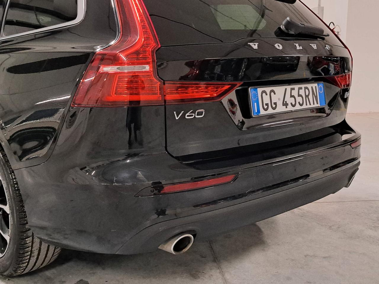 Volvo V60 2.0 B4 (D) Momentum Business Pro **LEGGERE NOTE***