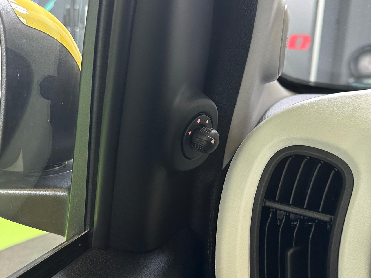 Fiat Panda 1.0 Hybrid 70CV Pandina CROSS KM ZERO 2025
