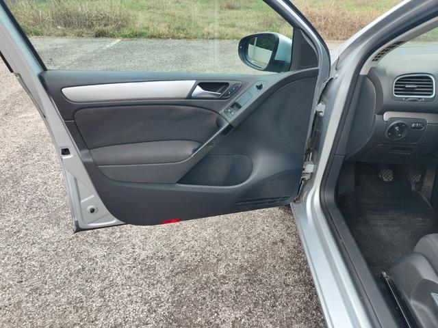 VOLKSWAGEN Golf 1.6 TDi 5 Porte ( DISTRIBUZIONE OK ) GARANZIA