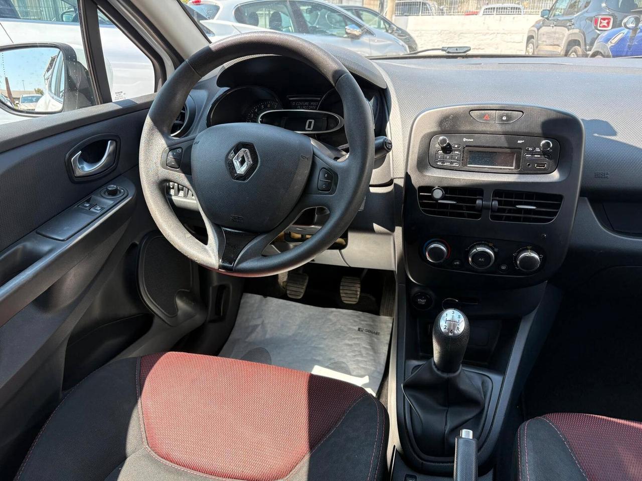 Renault Clio Sporter 1.2 75CV Live