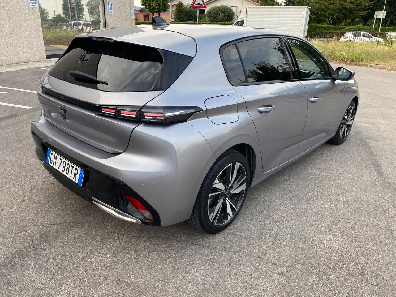 Peugeot 308 Berlina 1.5 130 S&S EAT8 Allure Pack