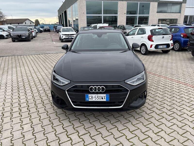 Audi A4 35 TDI Business S-Tronic Sedan