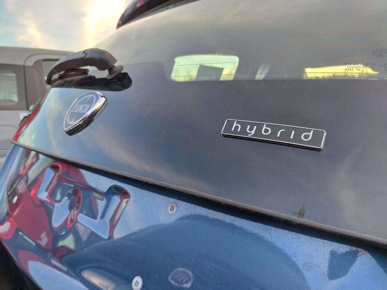 LANCIA Ypsilon III 2021 - Ypsilon 1.0 firefly hybrid Silver s&s 70cv