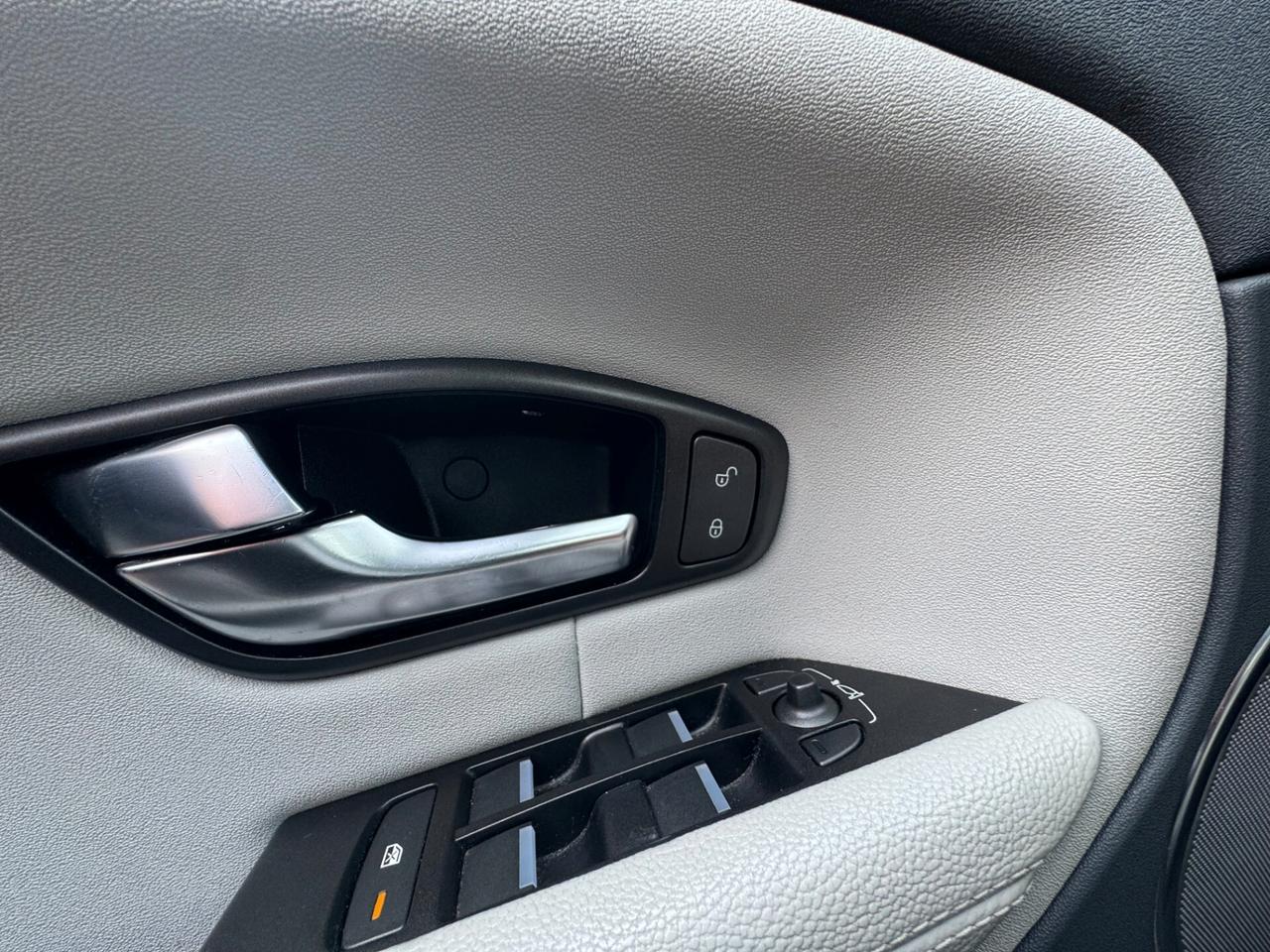 Land Rover Range Rover Evoque 2.0 TD4 4x4 Auto F1 – 2019 – 90.000 KM – Navigatore – Pari al Nuovo!