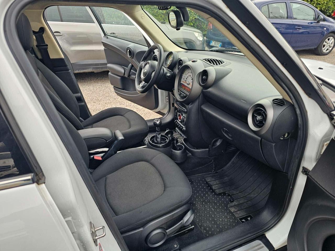 Mini Cooper D Countryman Mini 1.6 Cooper D Countryman Neopatentati