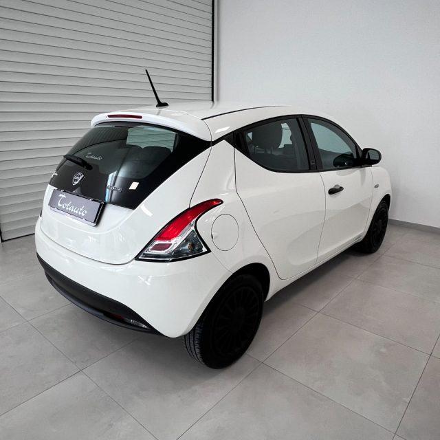 LANCIA Ypsilon 1.0 FireFly 5 porte S&S Hybrid Ecochic Silver