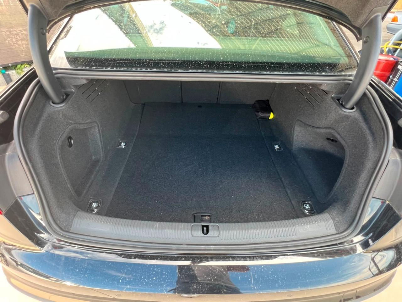 Audi A4 40 TDI S tronic Business