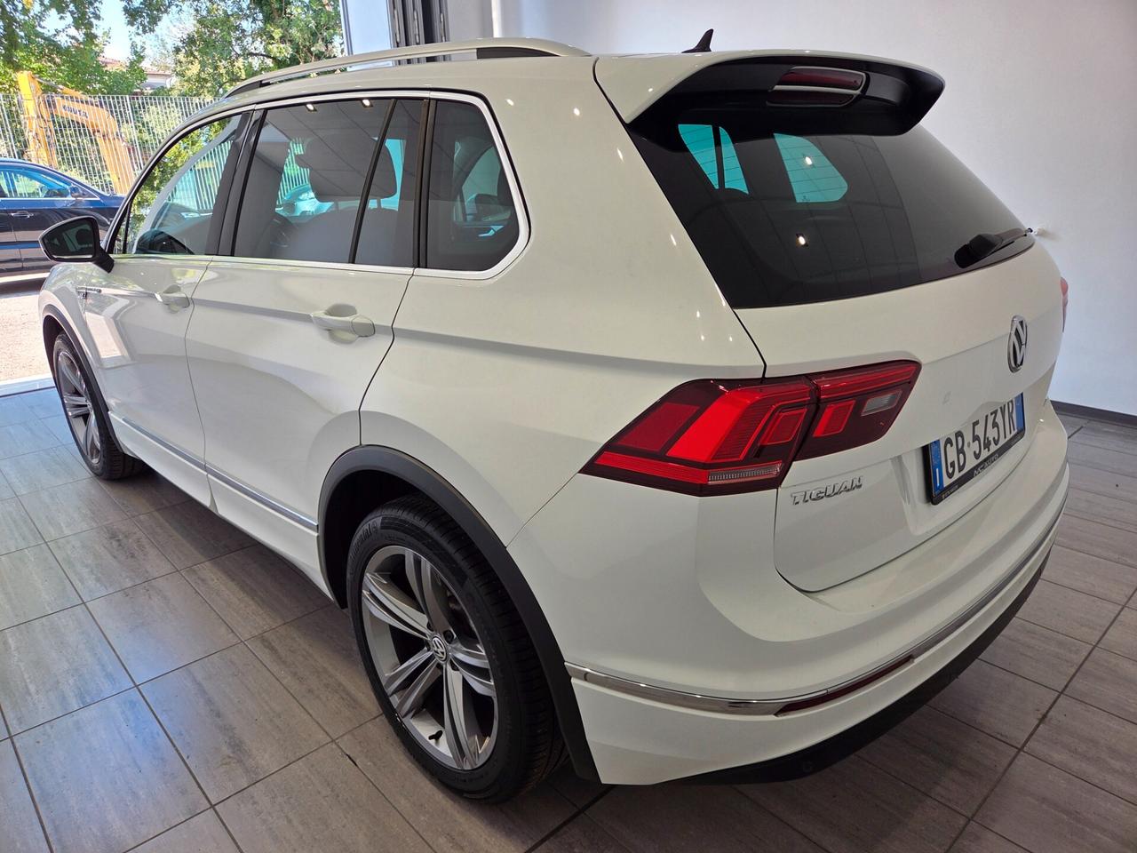 Volkswagen Tiguan 2.0 TDI SCR DSG RLINE EDITION