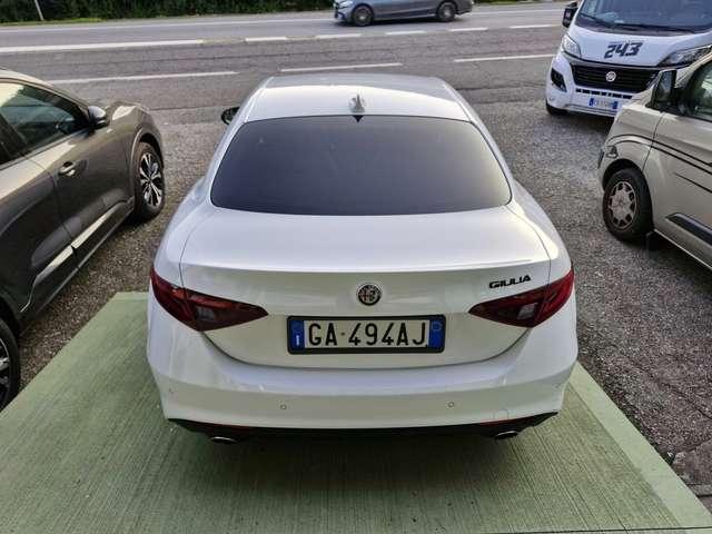 Alfa Romeo Giulia 2.0 T AT8 Sport Solo 27000 Km Pari al Nuovo!!!!