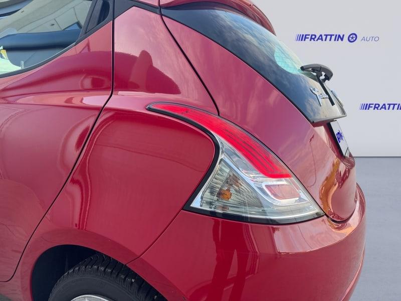 LANCIA YPSILON 1.2 69 CV 5 PORTE GPL E