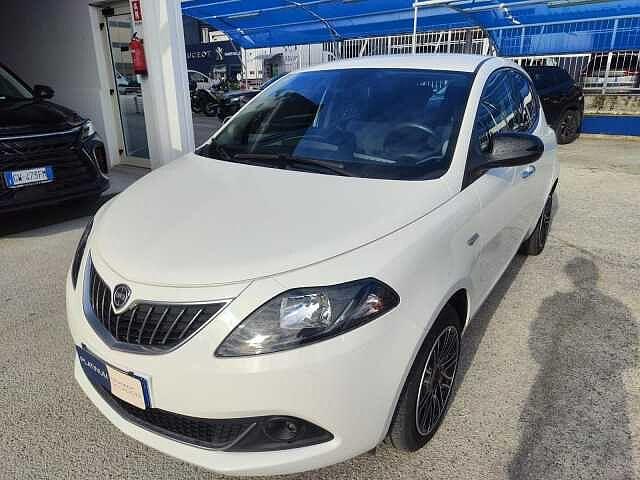 Lancia Ypsilon 1.0 FireFly 5 porte S&S Hybrid Gold