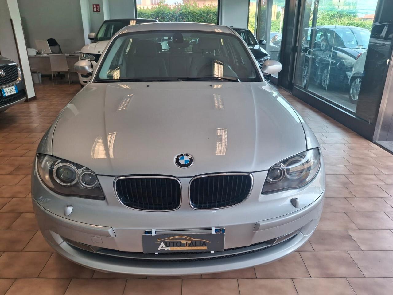 BMW 118 i 5p Attiva