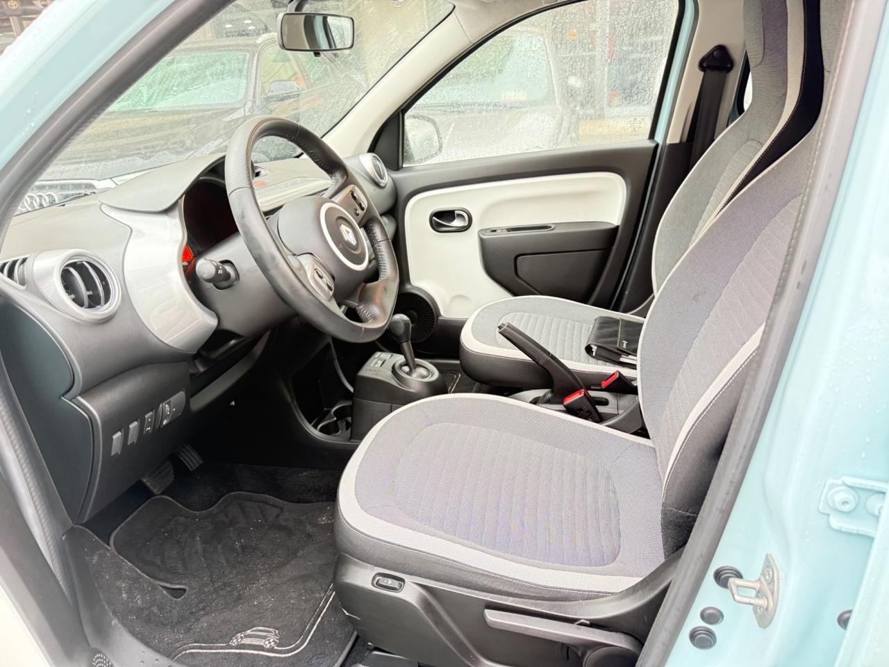 Renault Twingo LIMITEED C.AUTOMATICO PDC BLUETOOTH CERCHI 16 SOLO 25000 KM