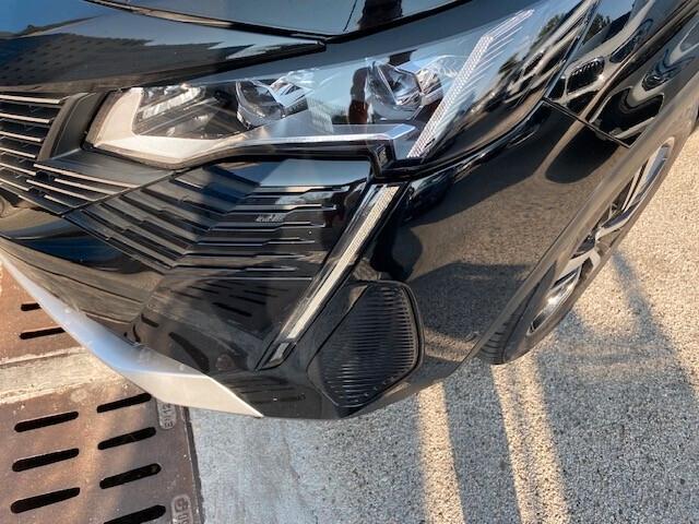 Peugeot 3008 Peugeot 3008 GT EAT8 1.5 bluehdi LED/Alcantara