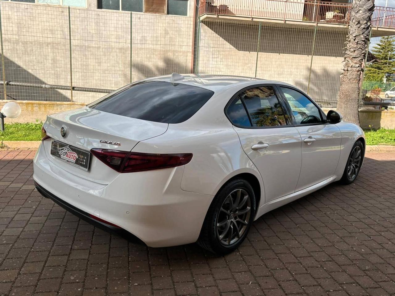 Alfa Romeo Giulia 2.2 Turbodiesel 180 CV Super