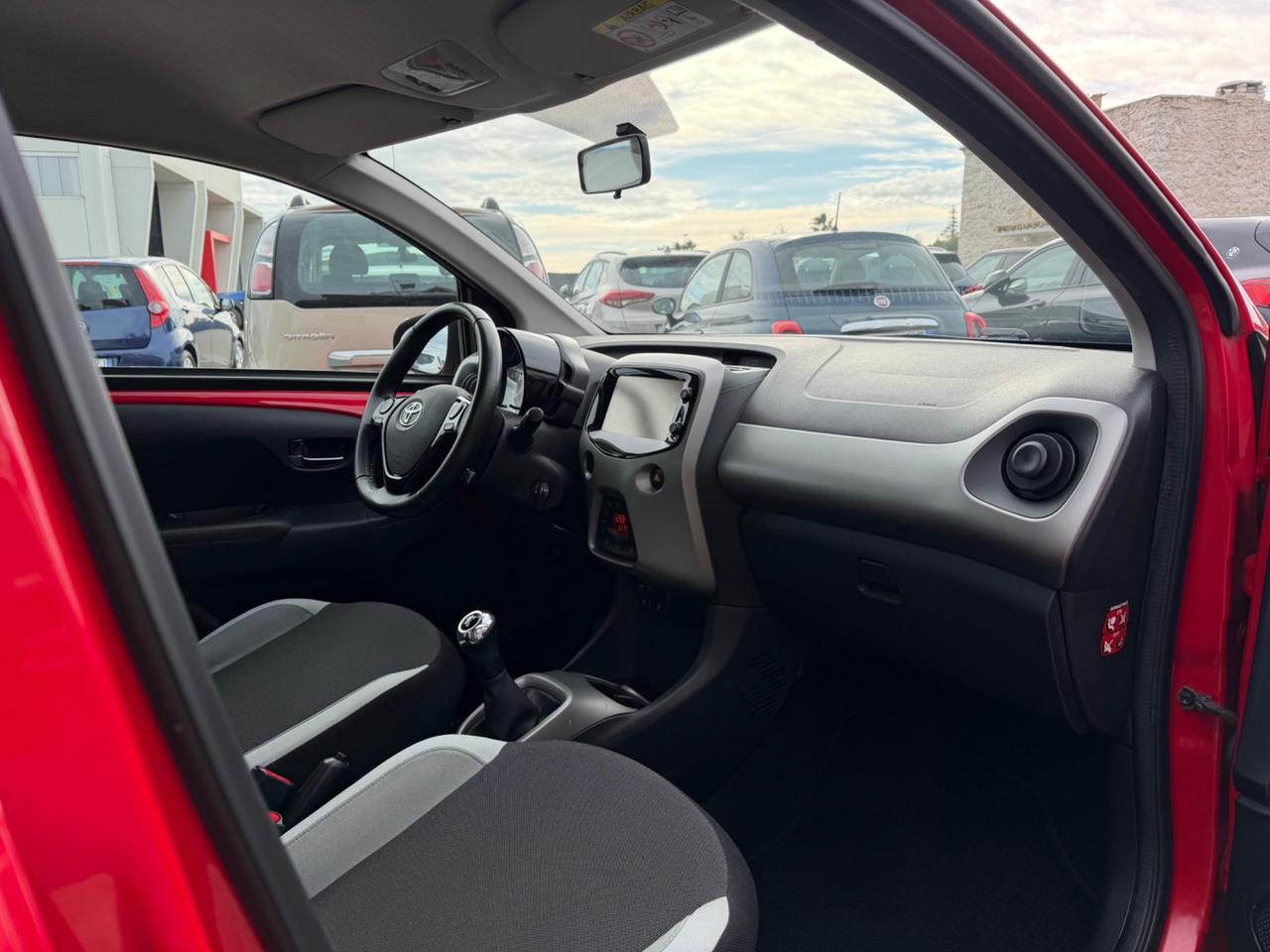 Toyota Aygo 1.0 69 CV 5 porte x-play - 2017