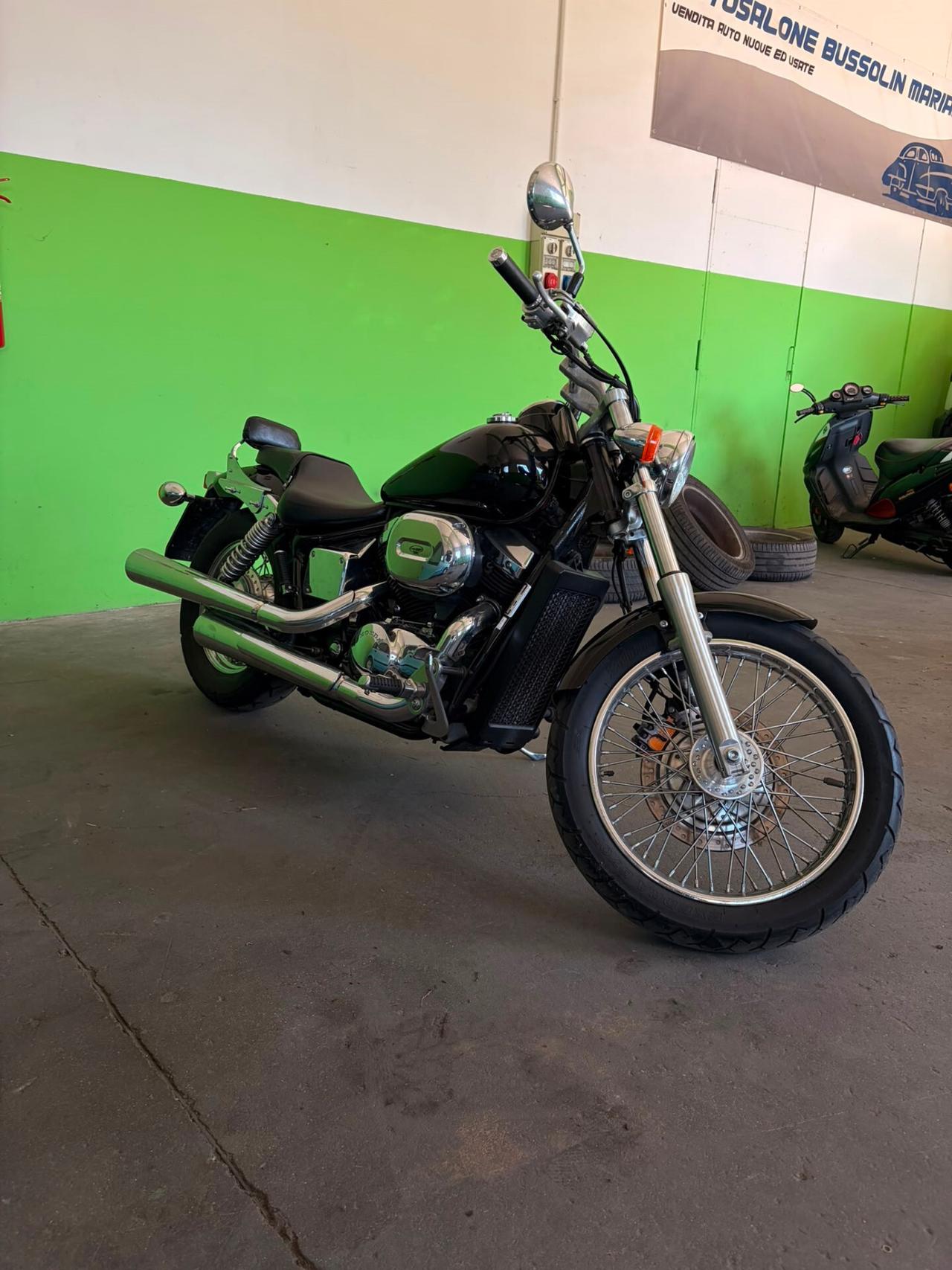 Honda VT 750 Black Widow -2001