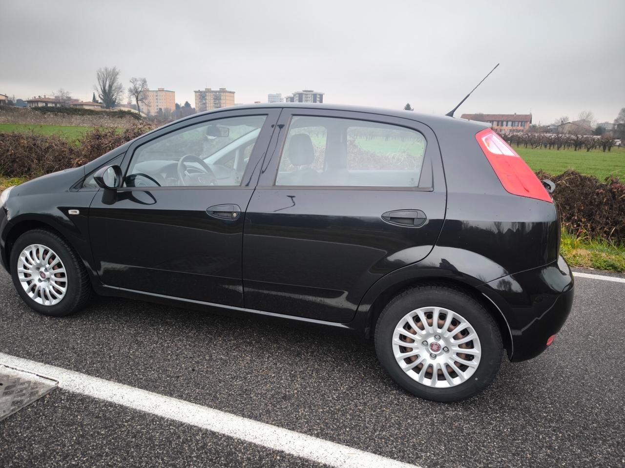 FIAT PUNTO EVO 1,3 MJT- OK NEOPATENTATI