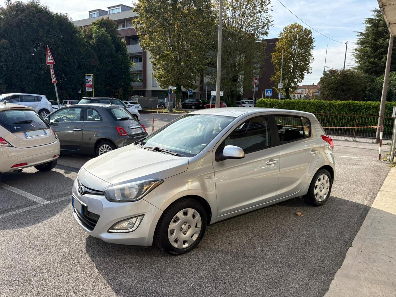 HYUNDAI i20 1.2 5p. Classic - 2014