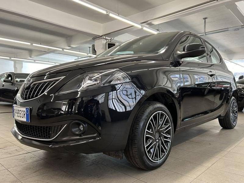 Lancia Ypsilon 1.0 FireFly 5 porte S&S Hybryd Gold