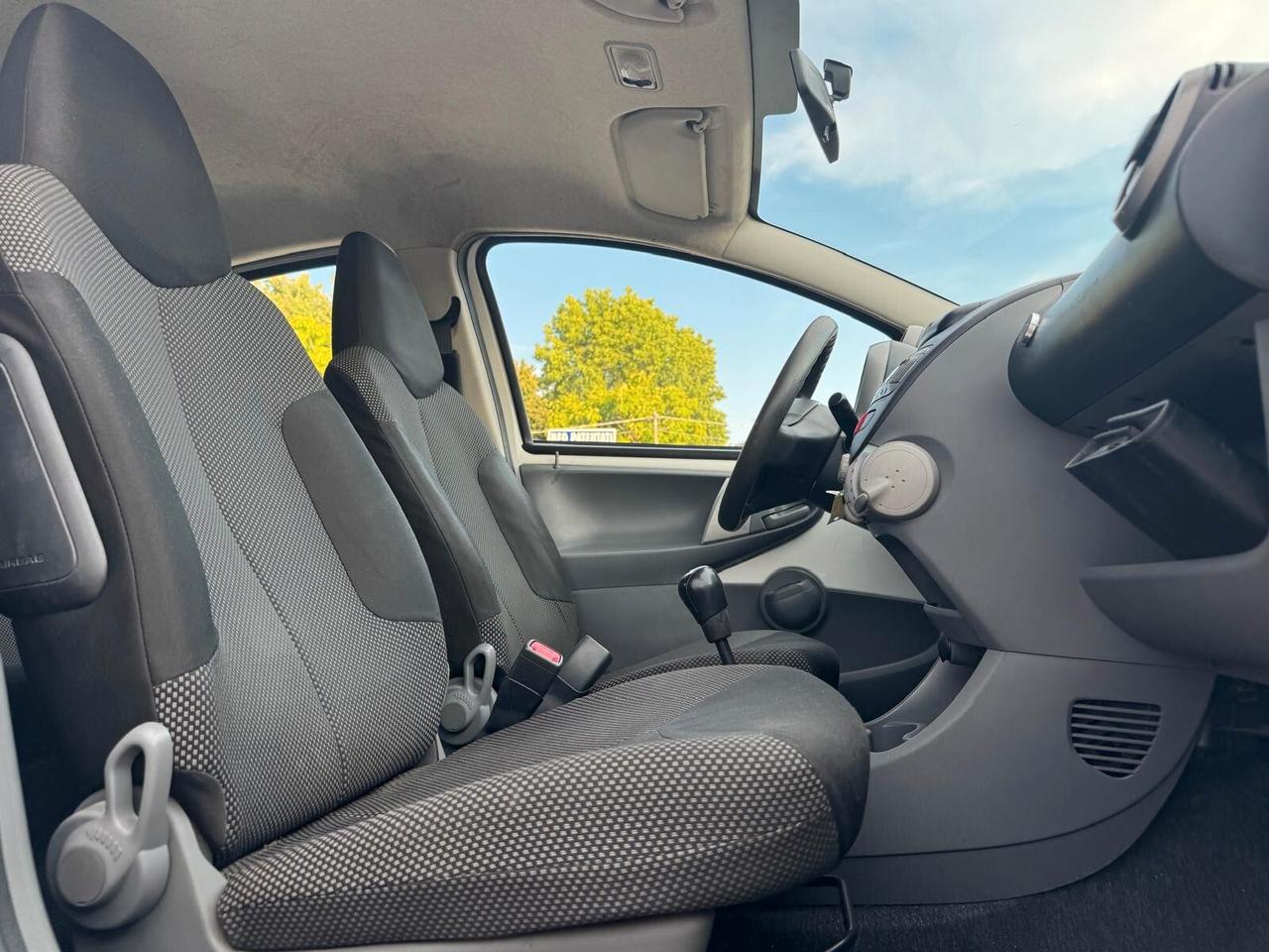 TOYOTA - Aygo - 12V VVT-i 5 porte Deep Ocean Connect - NEOPATENTATI - FINANZIABILE