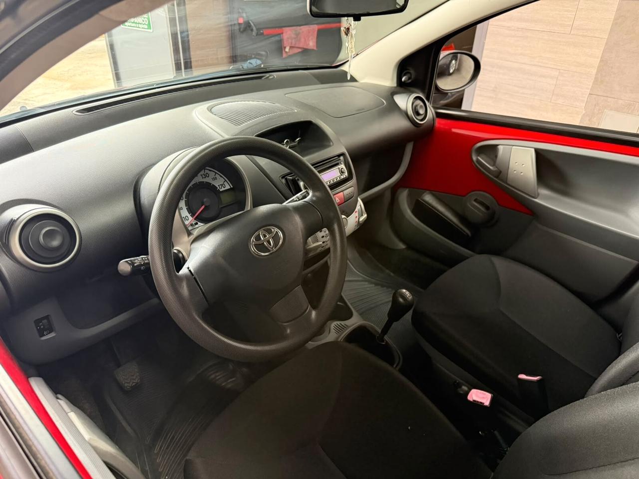 Toyota Aygo 1.0 12V VVT-i 5 porte Now Red Edition