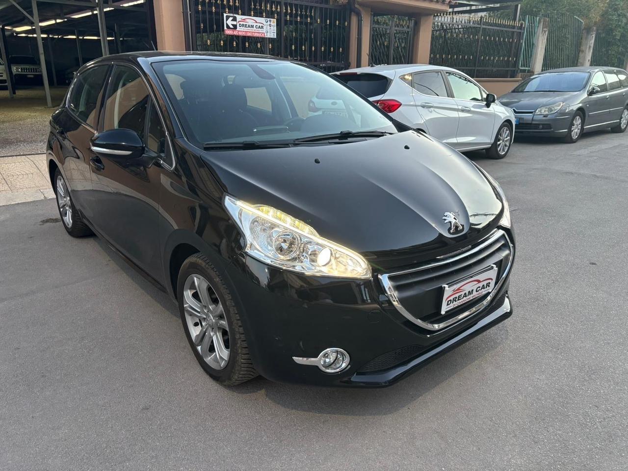 Peugeot 208 1.4 HDi 68 CV 5 porte Allure