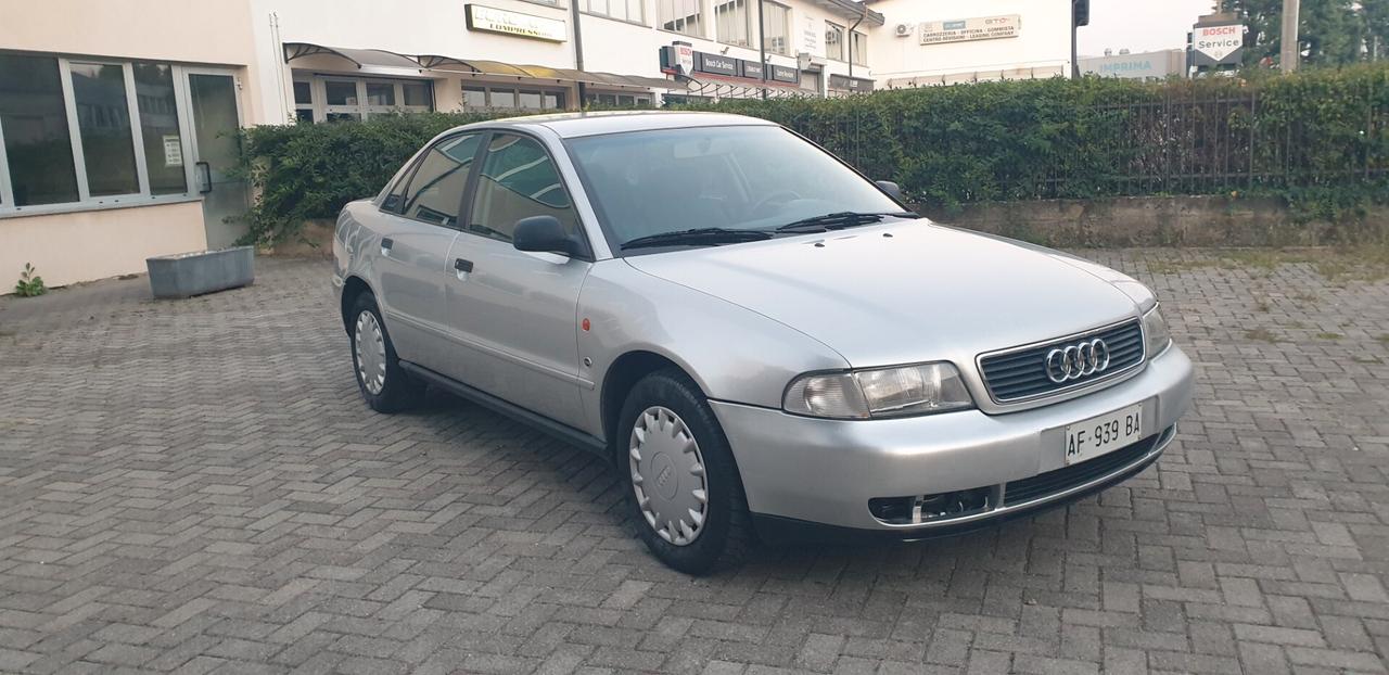 Audi A4 1.8 cat