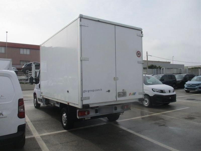 Peugeot Boxer 335 2.2 BlueHDi 140 S&S PC Cabinato