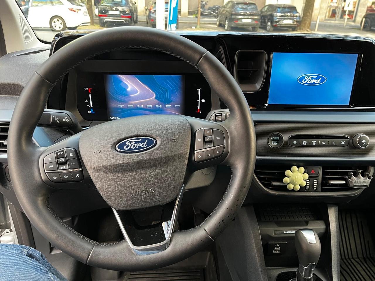 Ford Tourneo Courier 1.0 EcoBoost active