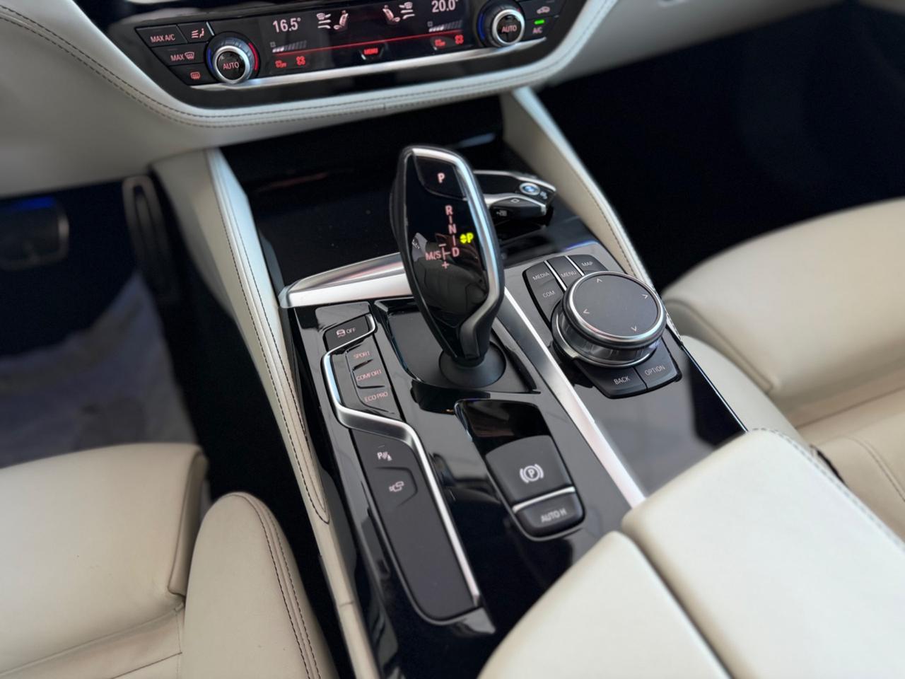 Bmw M550d xDrive Frozen Black Edizione limitata