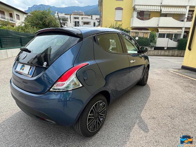LANCIA Ypsilon 1.0 FireFly 5 porte S&S Hybrid Silver Plus