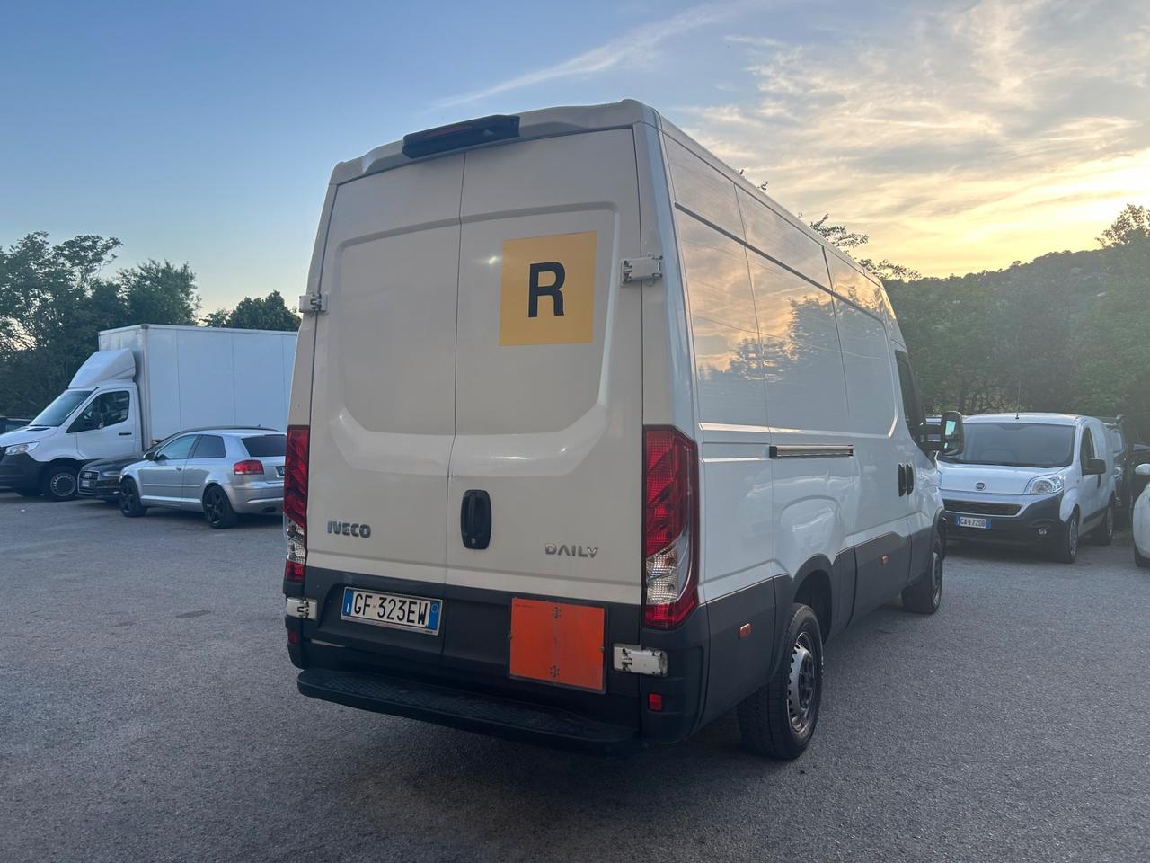 Iveco Daily 35S14V 2.3 Diesel 2021