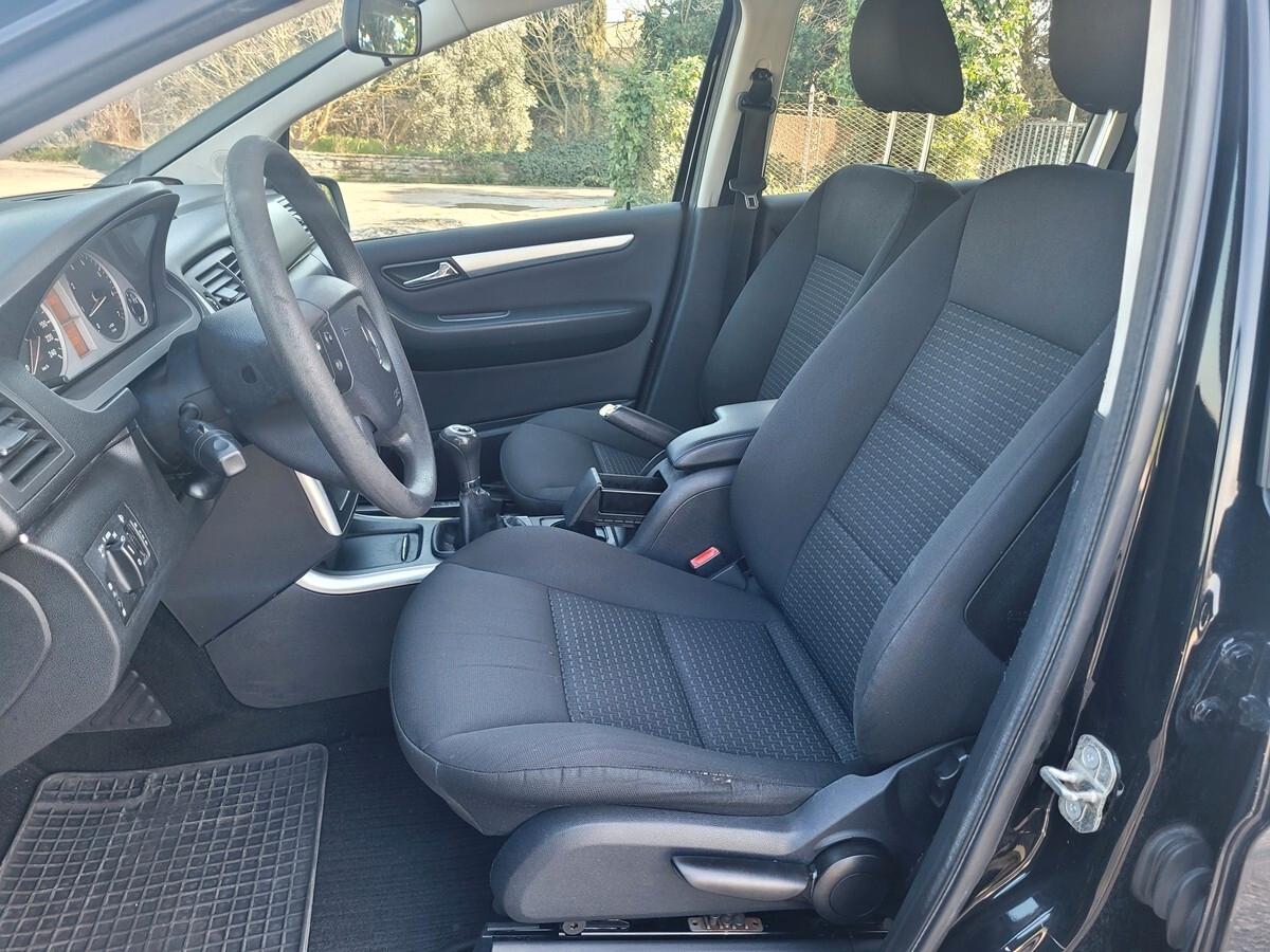 Mercedes-benz B 180 NGT BlueEFFICIENCY Executive