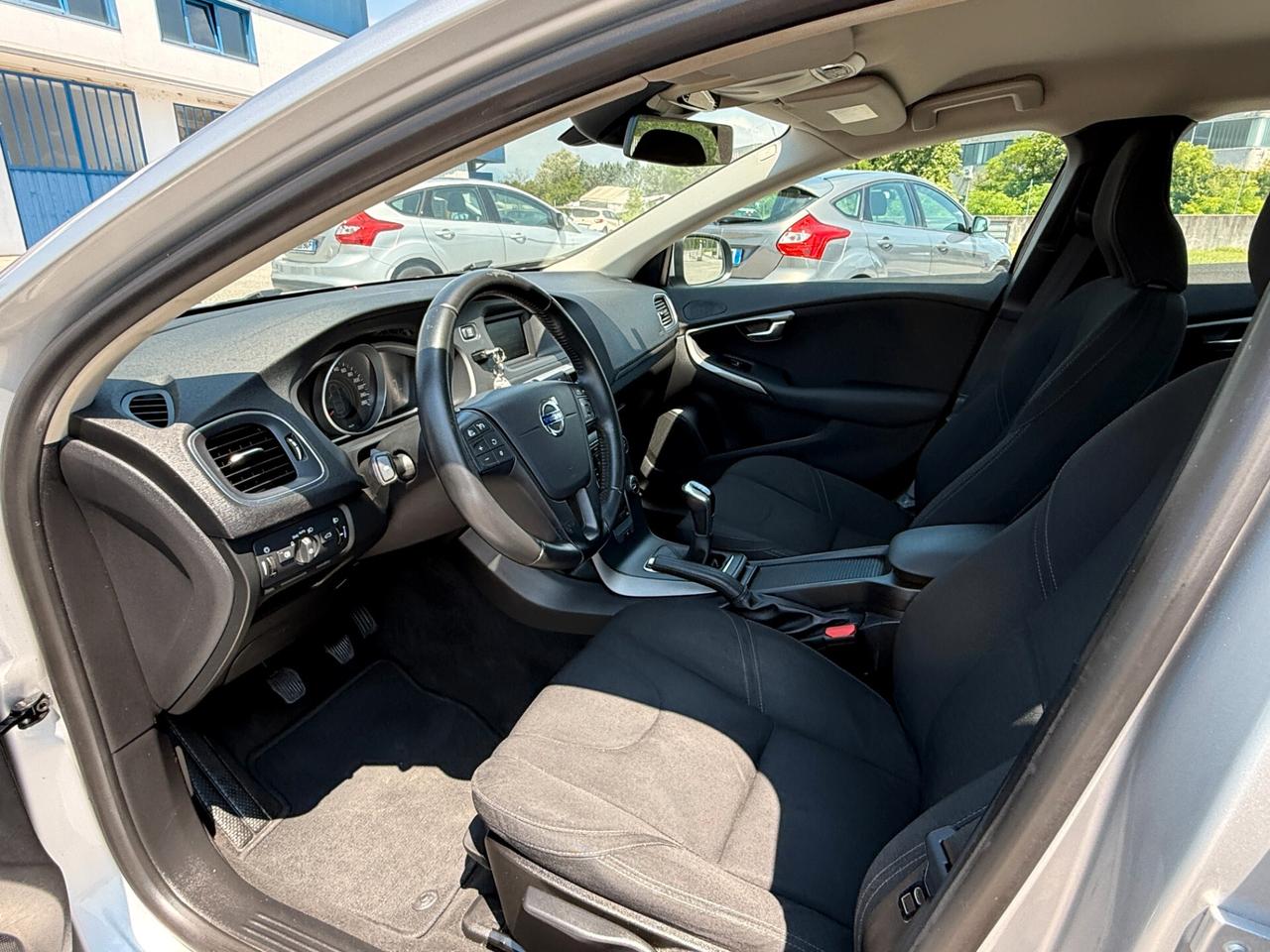 Volvo V40 D2