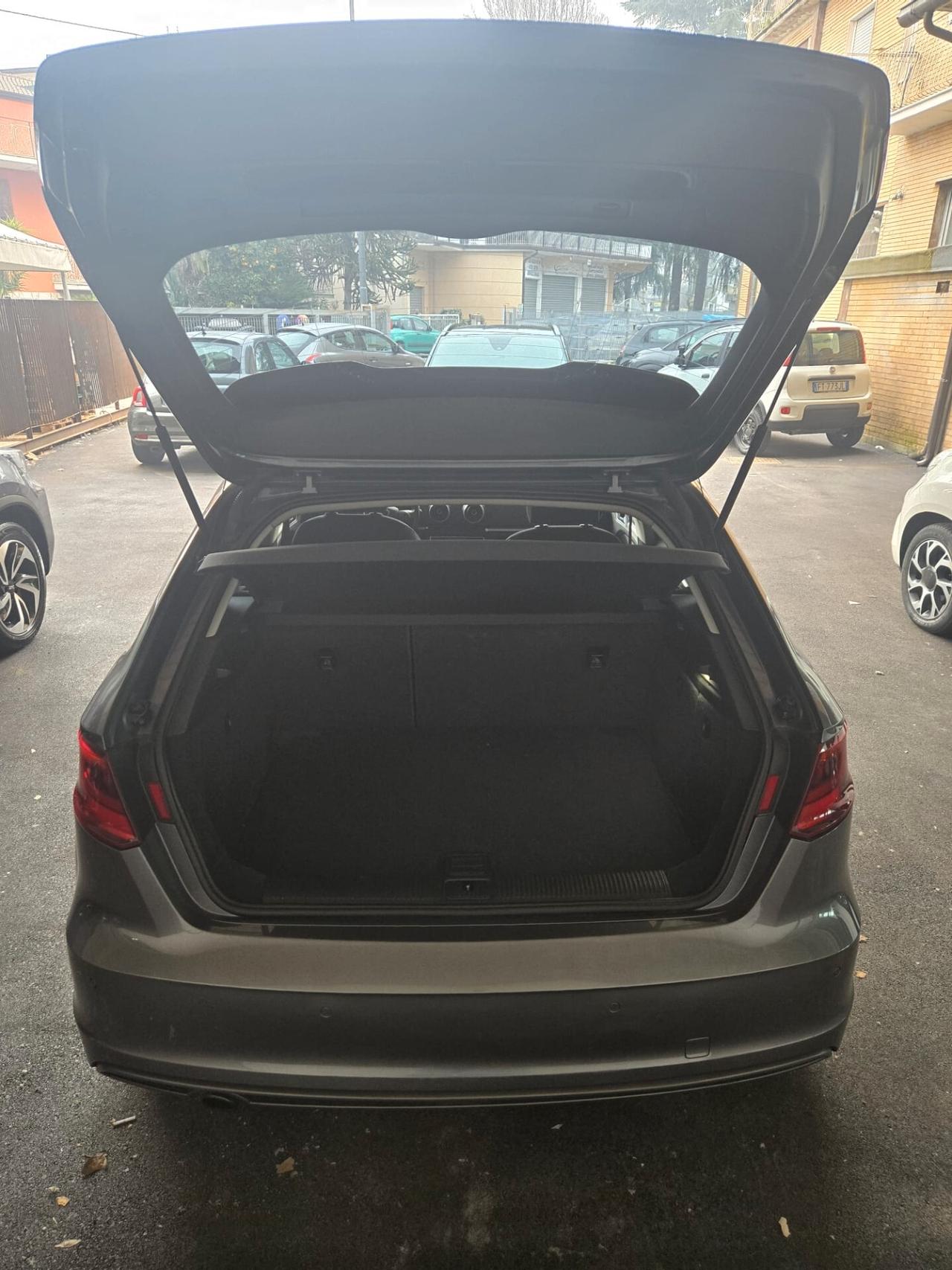 Audi A3 1.6 TDI clean diesel S tronic Admired