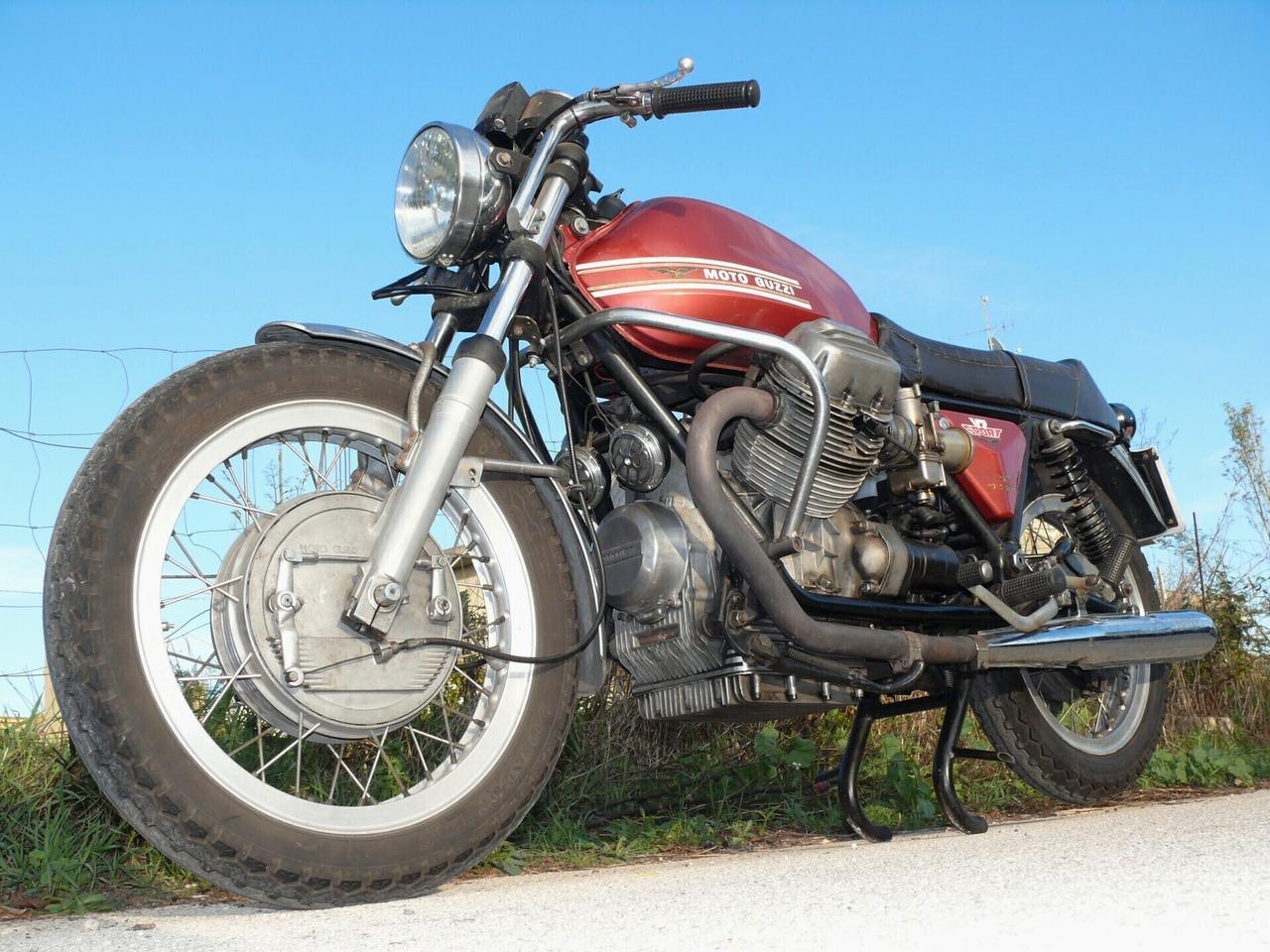 Moto Guzzi V7 SPORT (M1225)