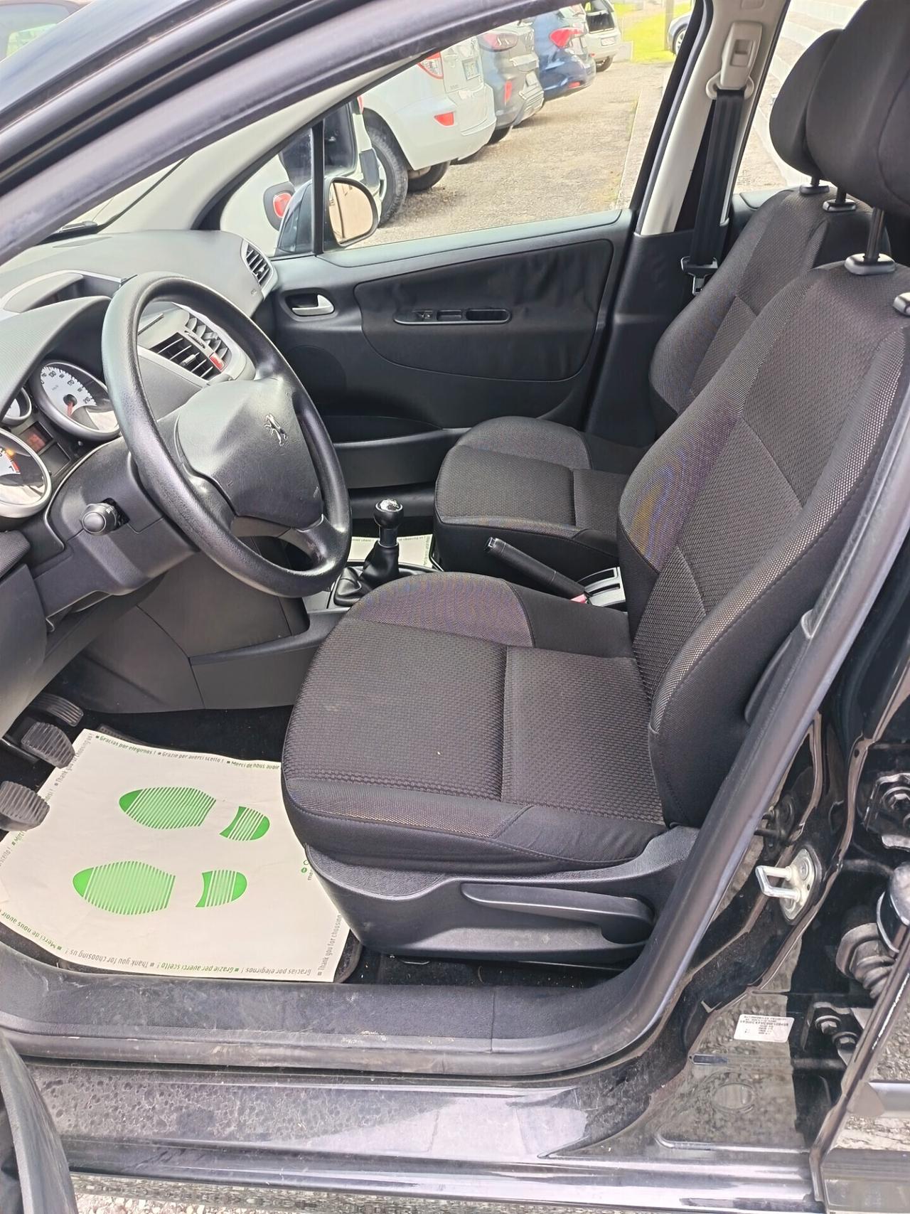 Peugeot 207 1.4 GPL PERMUTA