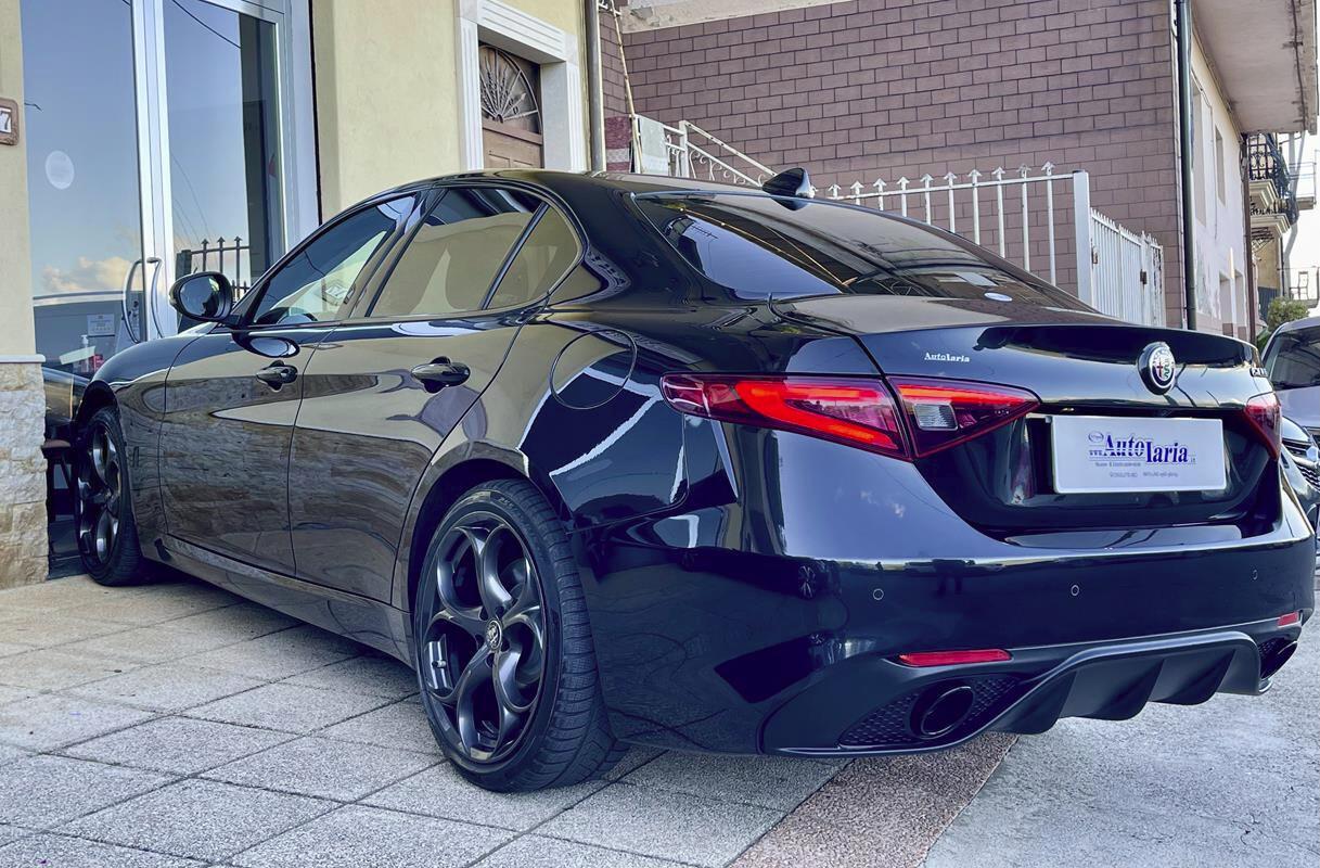 Alfa Romeo Giulia 2.2 Turbodiesel 190 CV AT8 B-Tech Blak Edition Pak esterno Veloce "Cerchi da 19°-Pinze Brembo gialle