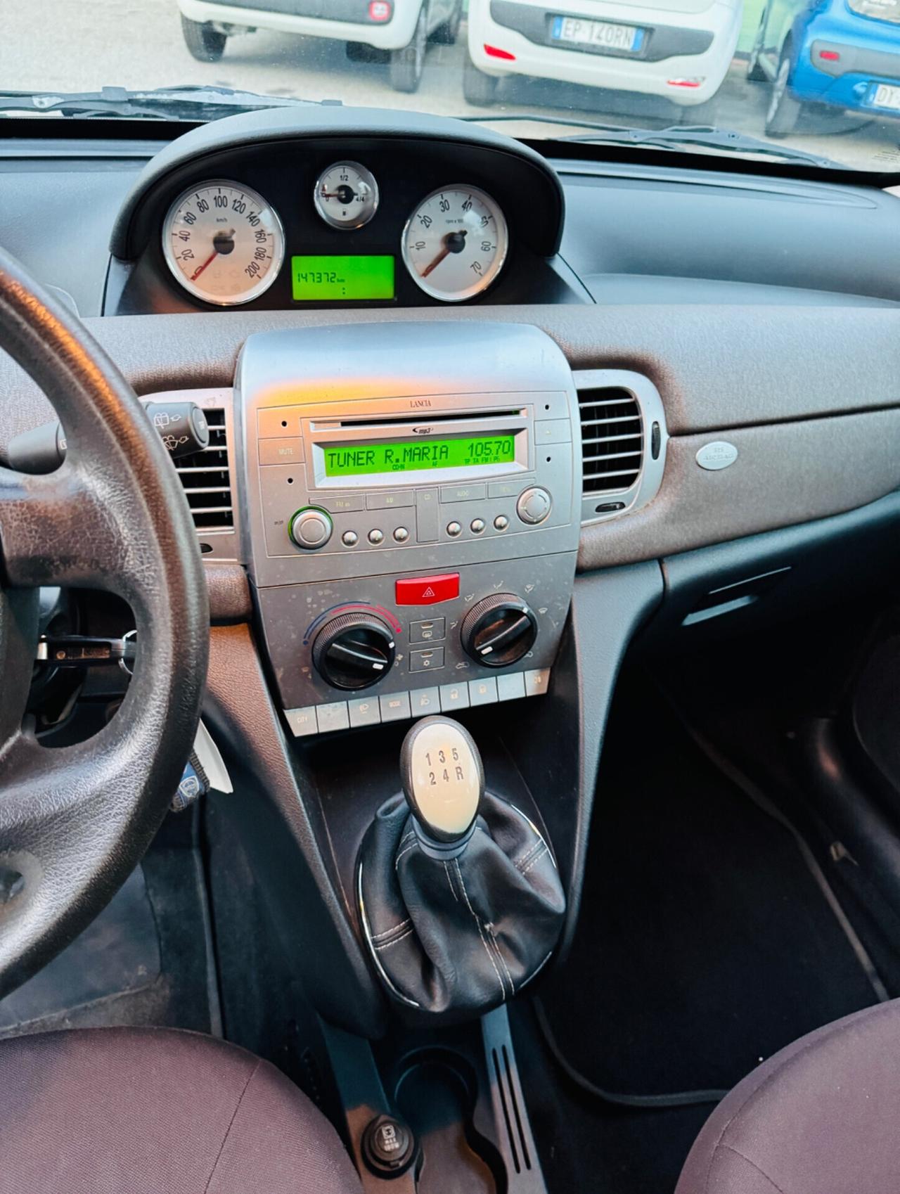 Lancia Ypsilon 1.2 Versus!!!!!!!!!!!!!!