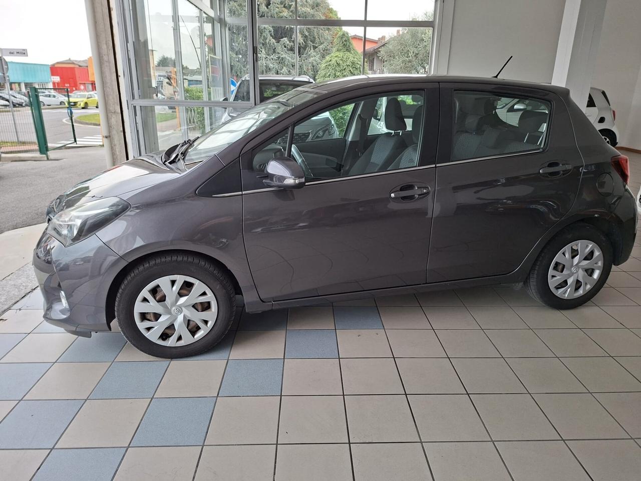 Toyota Yaris 1.3 5 porte Trend