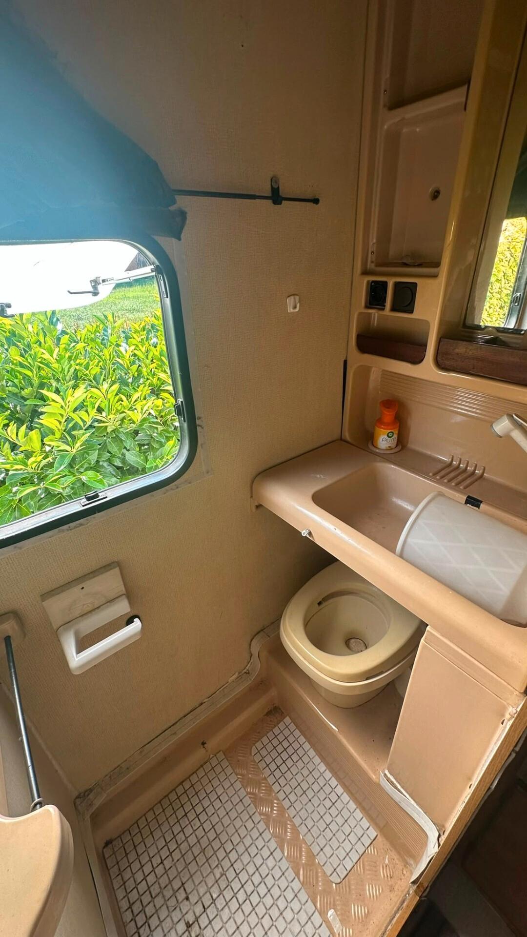 Ford transit 2.5 td. Pronto per il vostro viaggio