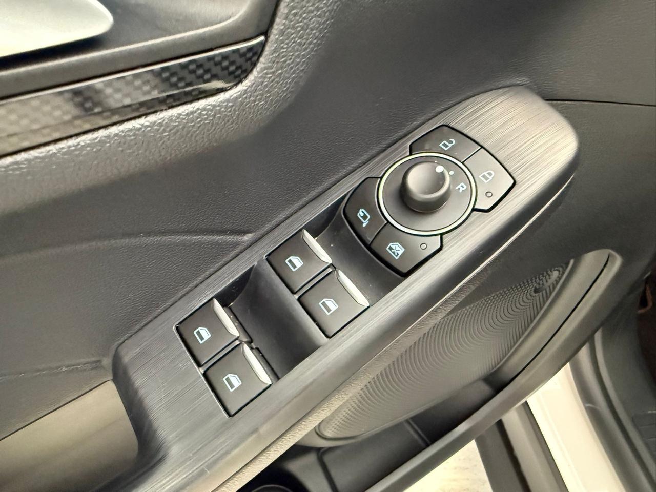 Ford Kuga 2.5 Plug In Hybrid 225 CV CVT 2WD ST-Line UNIPRO
